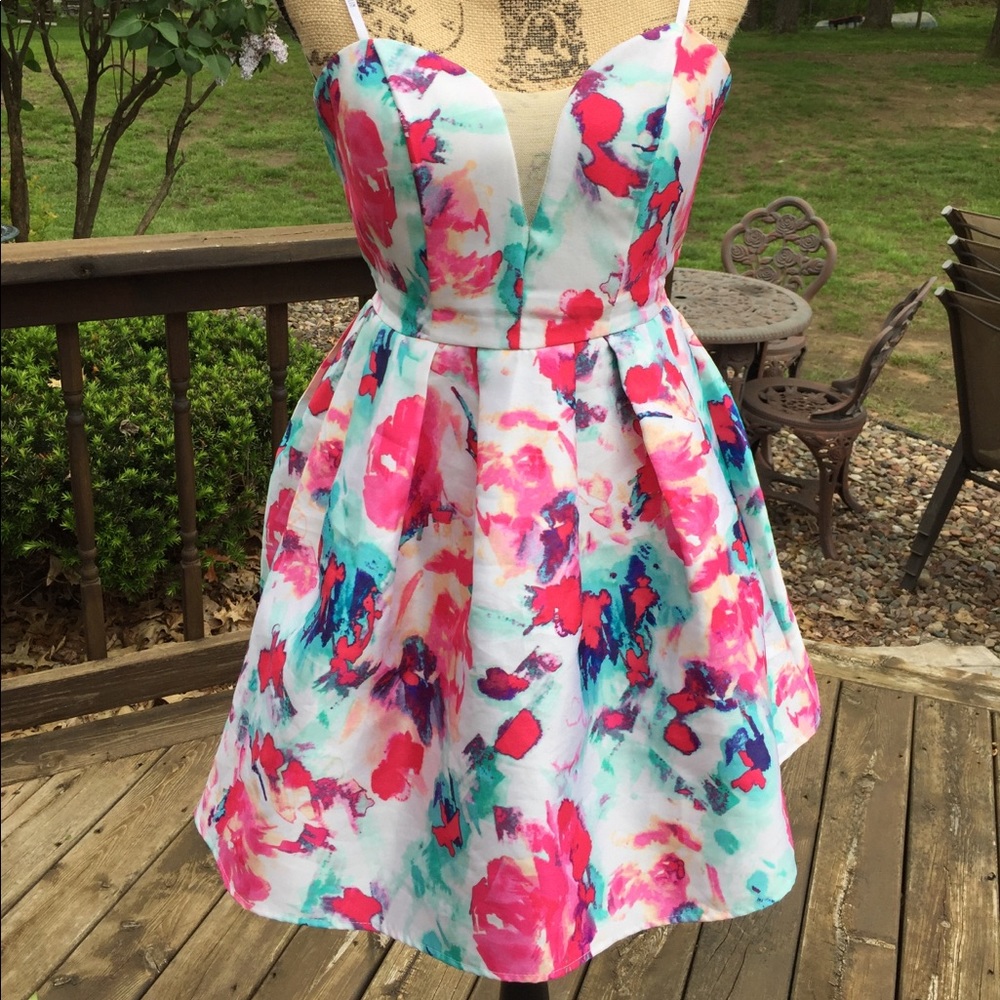 Multicolored Strapless V-Neck Satin Dress